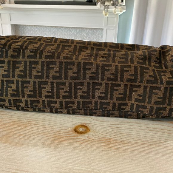 Large FENDI Zucca Canvas & Leather Chef du Jour - Picture 11 of 17